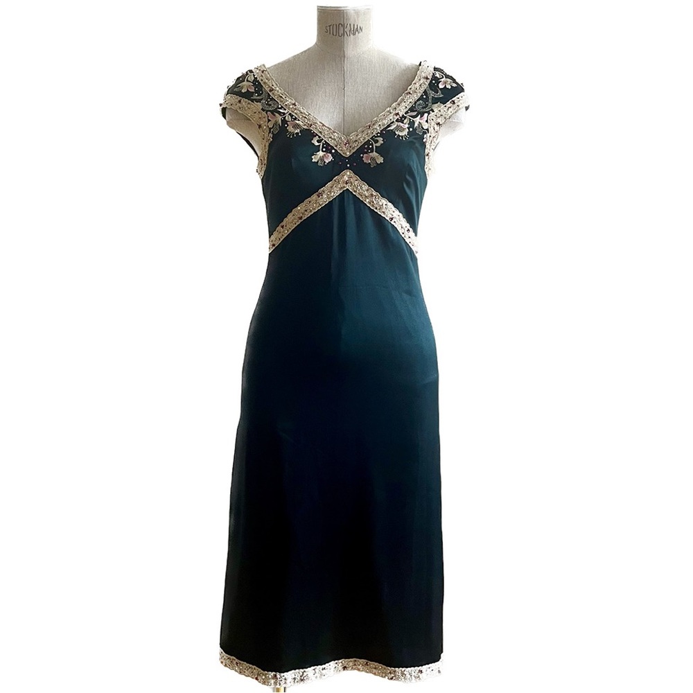 RARE VTG Y2K Mandalay Sheath Dress 100% Silk Beaded & Embroidered Floral Size 4
